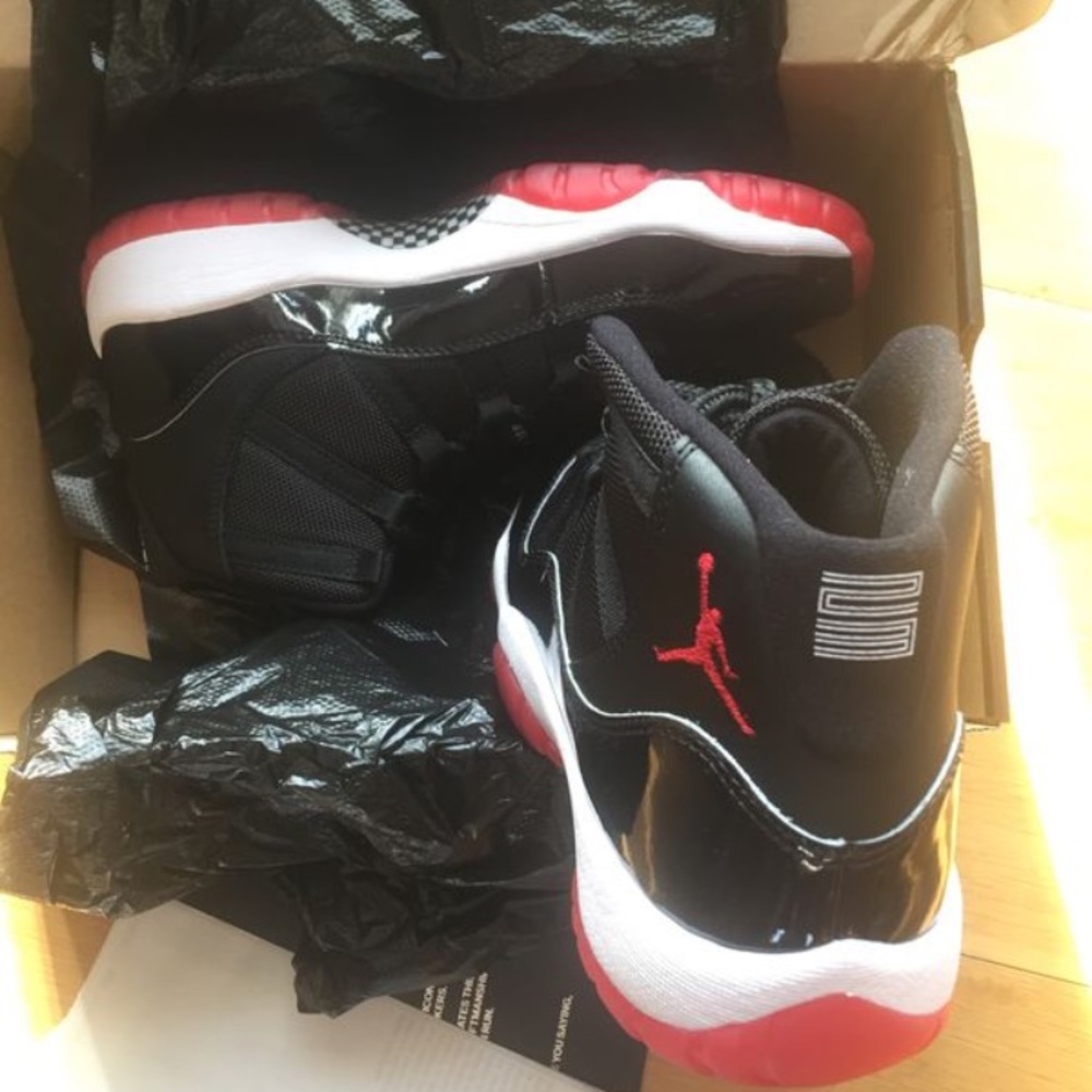 Sold❌ Authentic Jordans retro 11 size 7Y